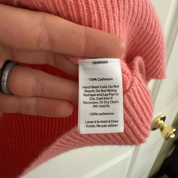 Vineyard Vines 100% Cashmere Cable-Knit Sweater — Women’s Small, Pink - Picture 6 of 7